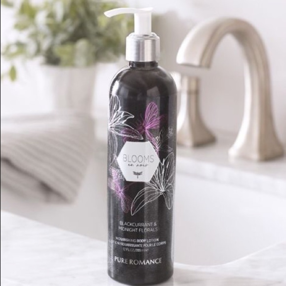 Blooms en noir body lotion